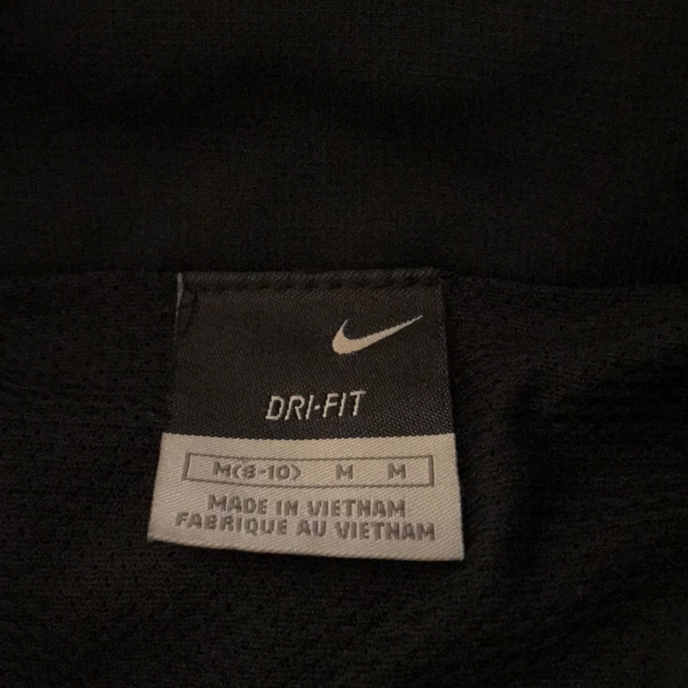 Nike Women’s athletic jacket - Picture 2 of 3